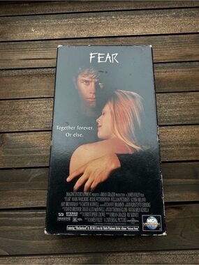 FEAR - VHS 1996 Mark Wahlberg Reese Witherspoon Alyssa Milano Universal Thriller